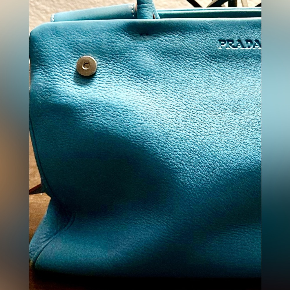 Prada Vitello Daino Triple Pocket Shopper Tote -  
Cosmic blue pebbled leather - Picture 6 of 16